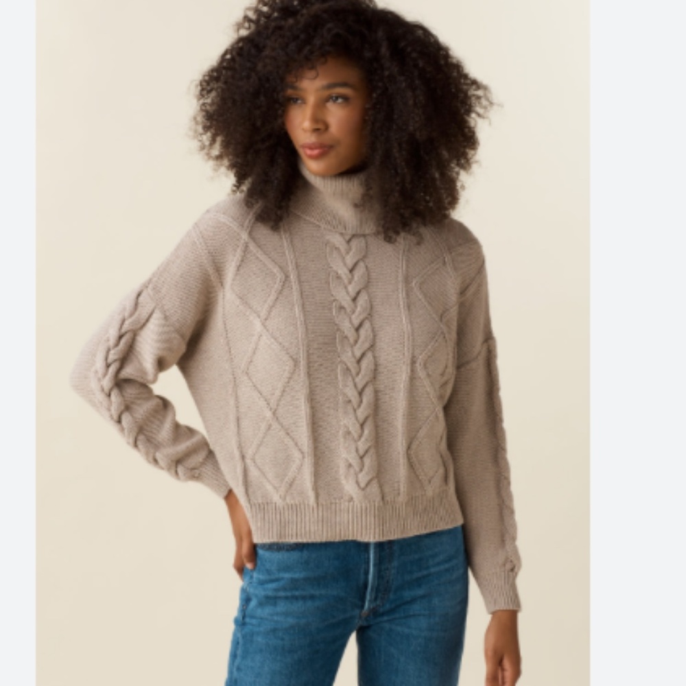 Cropped Cable Knit Sweater in Oat Heather